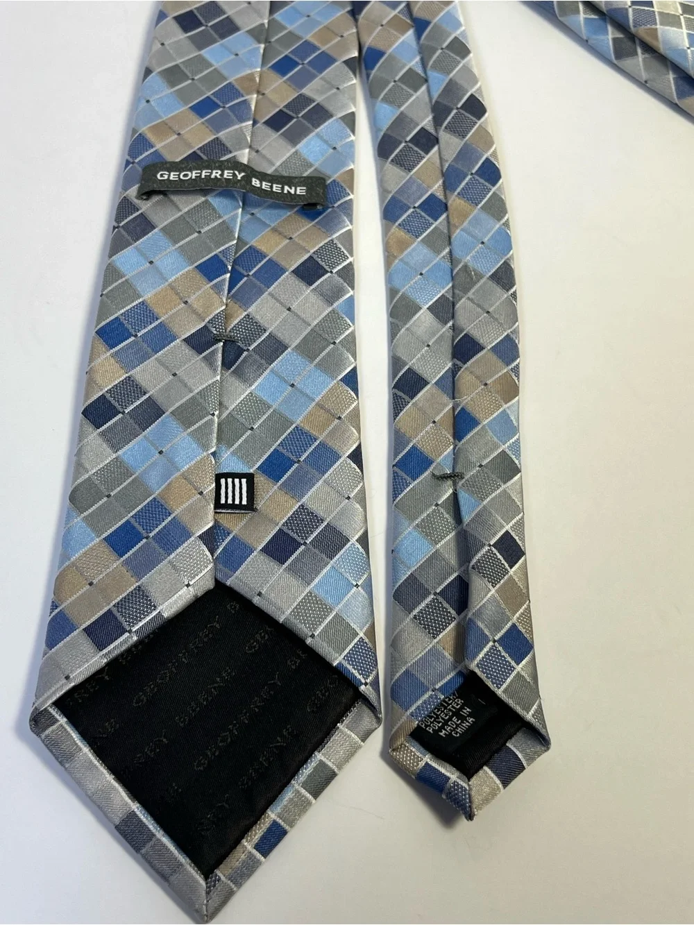 Geoffrey Beene Plaid Check Woven Men’s Tie Blue Gray Tan Polyester Geometric